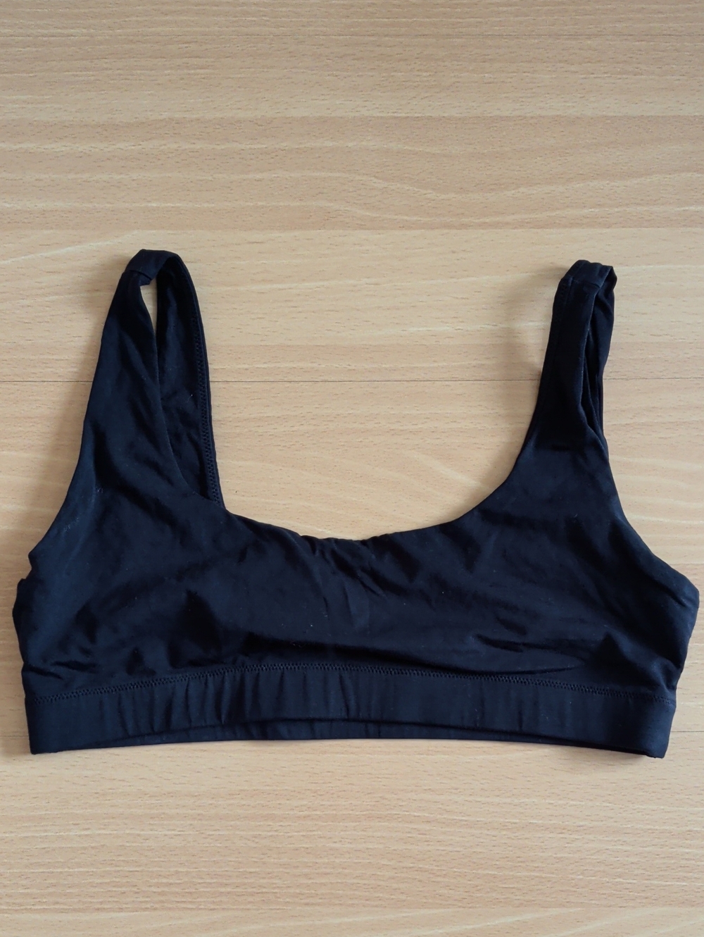 Everlane Black Wireless Scoop Bralette
